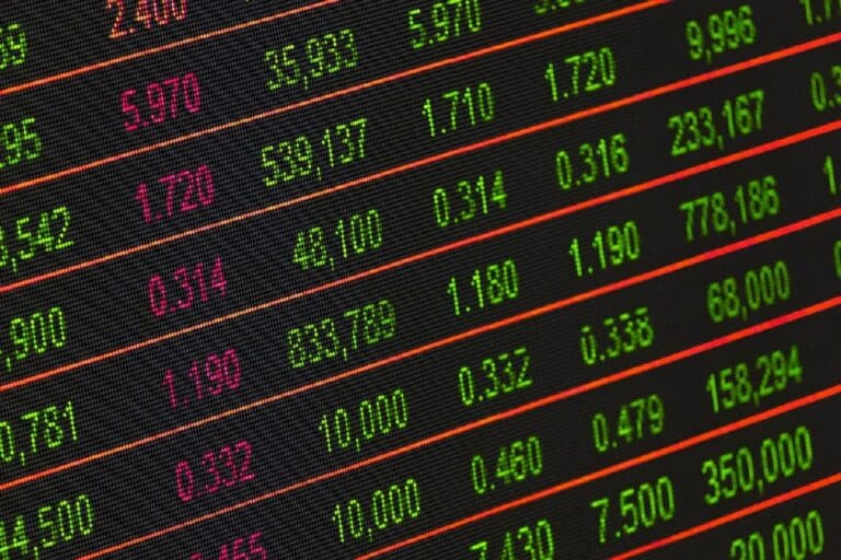 S’informer et analyser l’évolution du bitcoin sur des plateformes spécialisées