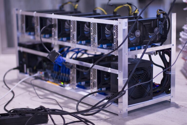 Flash crash du hash rate de Bitcoin : tentatives d&rsquo;explication