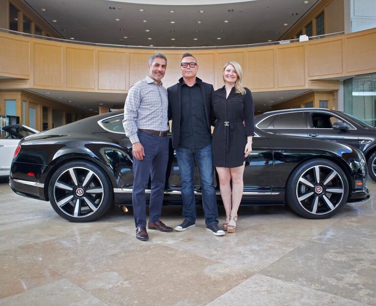 États-Unis : la première Bentley du monde achetée en bitcoins à Houston !