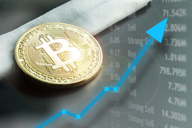 Le Bitcoin en direction des 8 700 $ ?