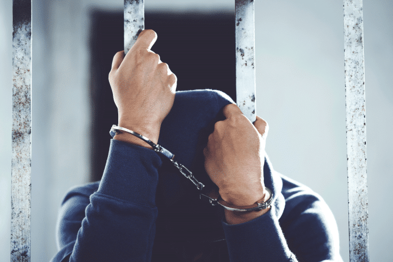 Condamnation historique dans le monde de la cryptomonnaie : Sam Bankman-Fried, le fondateur de FTX, écope de 25 ans de prison