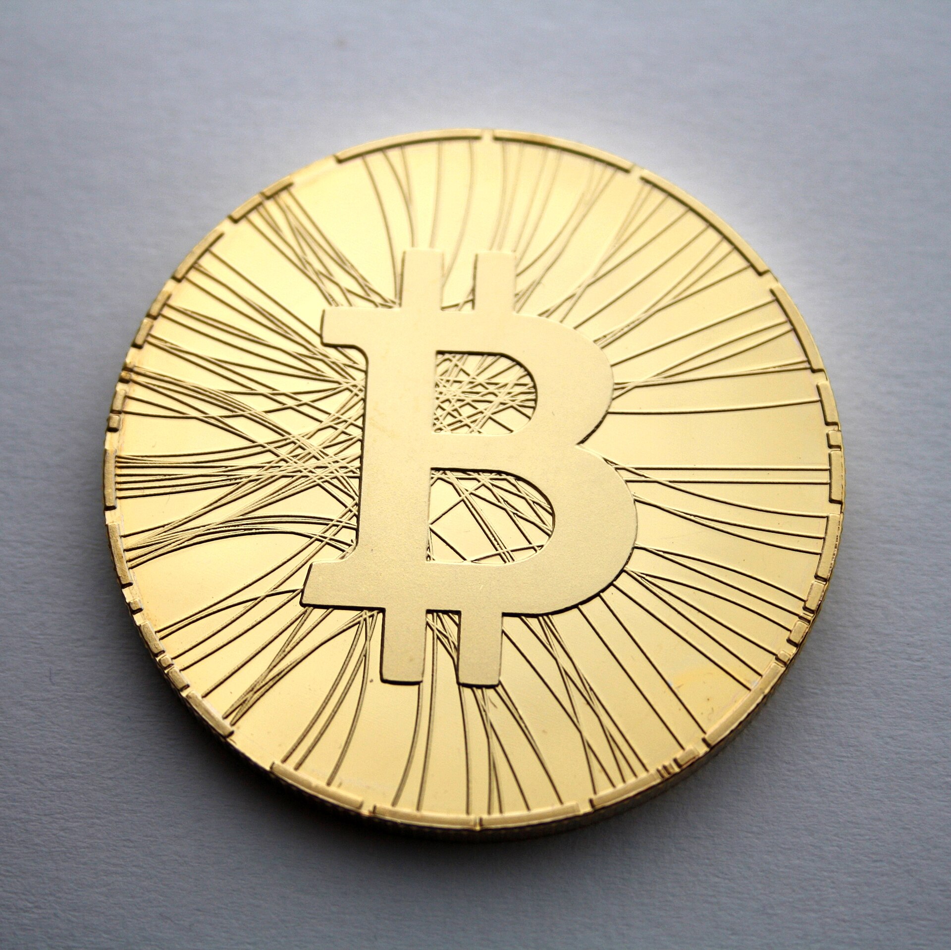 Bitcoin à -32 % un an après son record, un repli plus doux