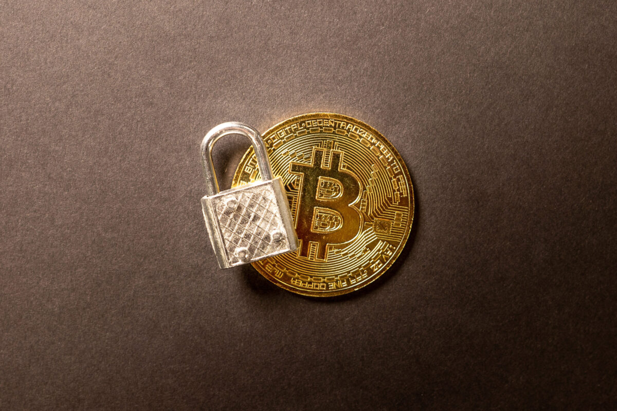 Le bitcoin remonte vers 82 500 $ après le message de Trump